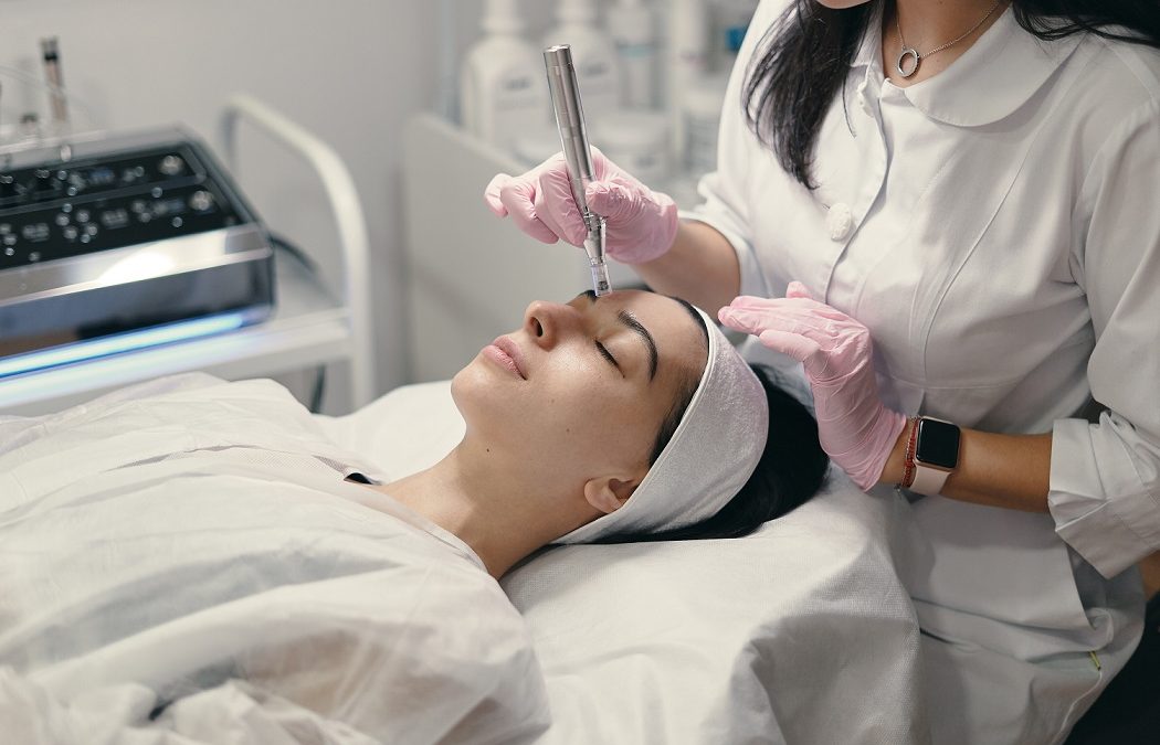 7 Trending Medico Aesthetic Treatments to Enhance Your Natural Glow